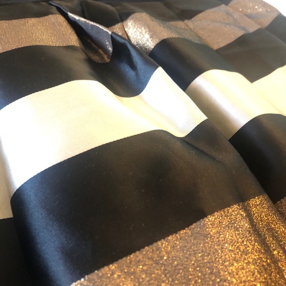 Sleeveless Black and Gold Party Dress - Picture 4 of 5